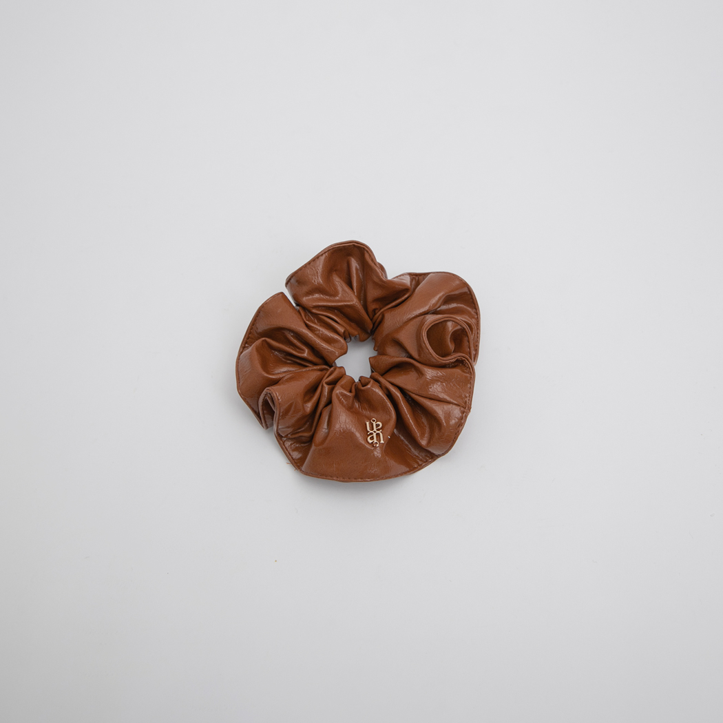 （HC-0043）LEATHER SCRUNCHIE