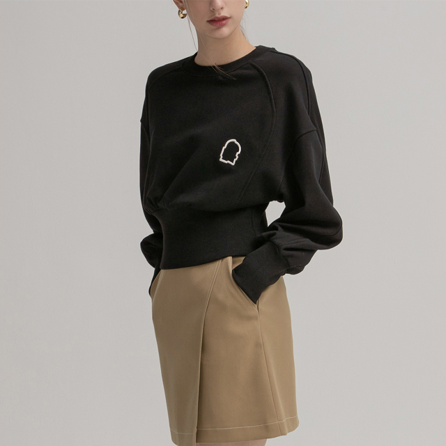 （T-6541）ストラクチャーアーチ刺繍スウェットシャツ