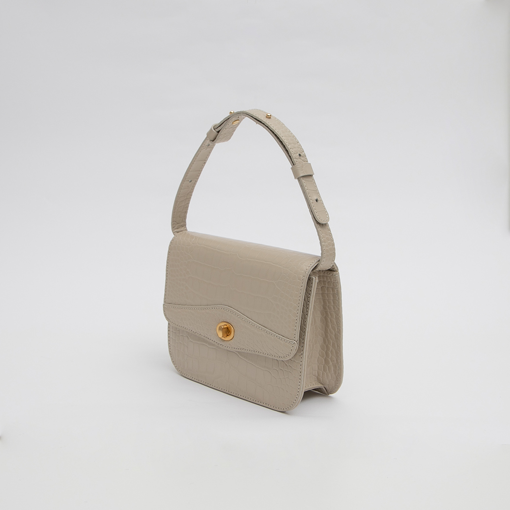 （B-2393）クラシックバックルリアルレザーバッグS