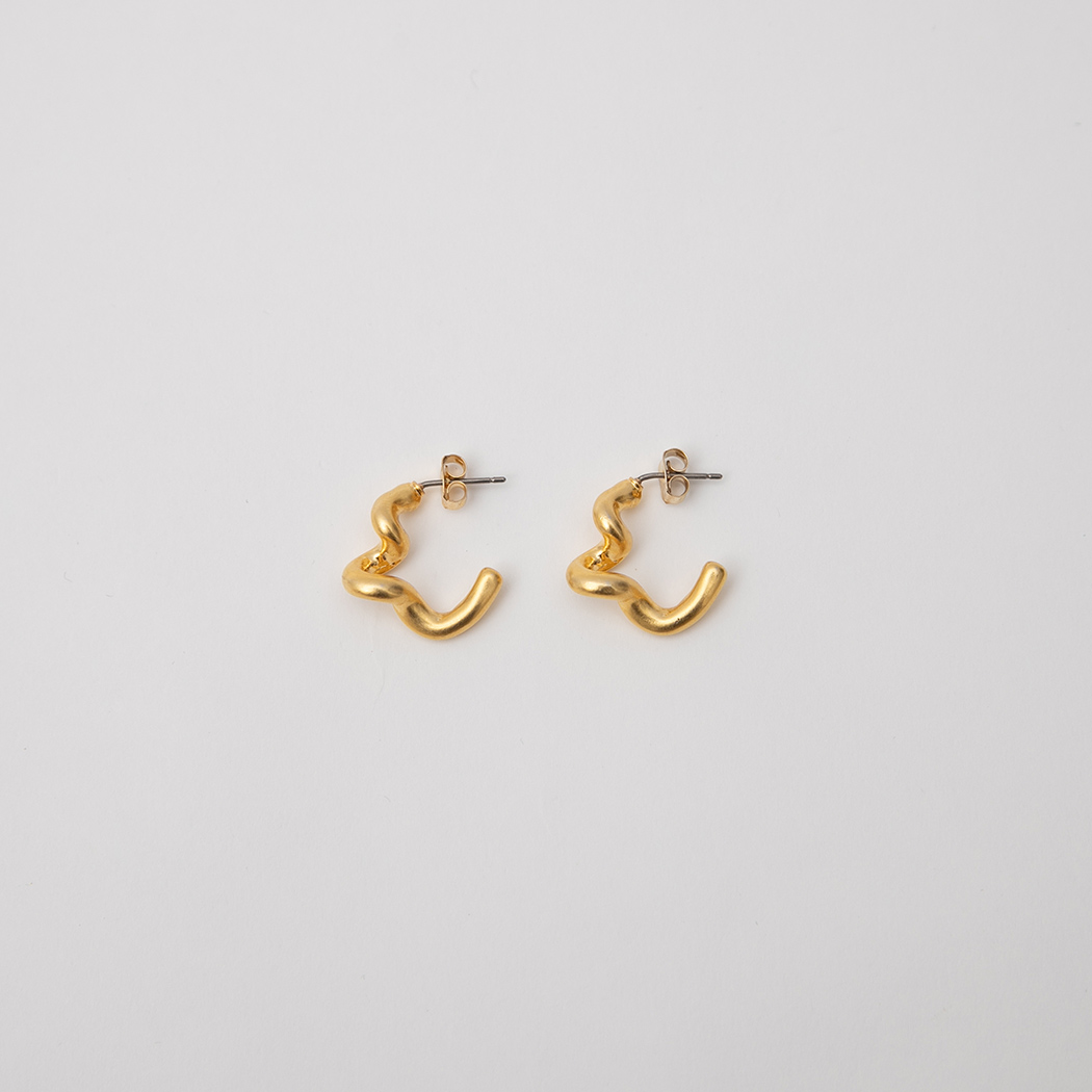 (E-1567)ユニークウェーブシルバーイヤリング