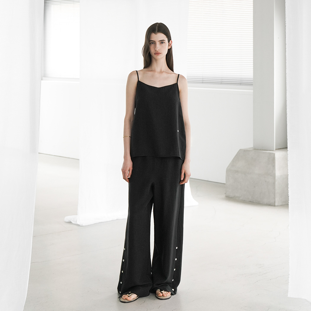 （BL-4337）MOBLE SET-UP SLEEVELESS TOP