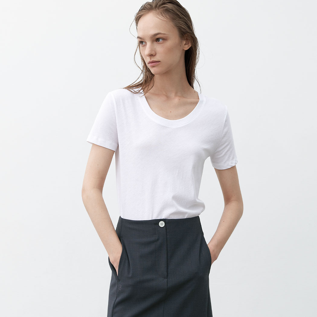 （T-7054）ESSENTIAL WIDE NECK SLIM TEE
