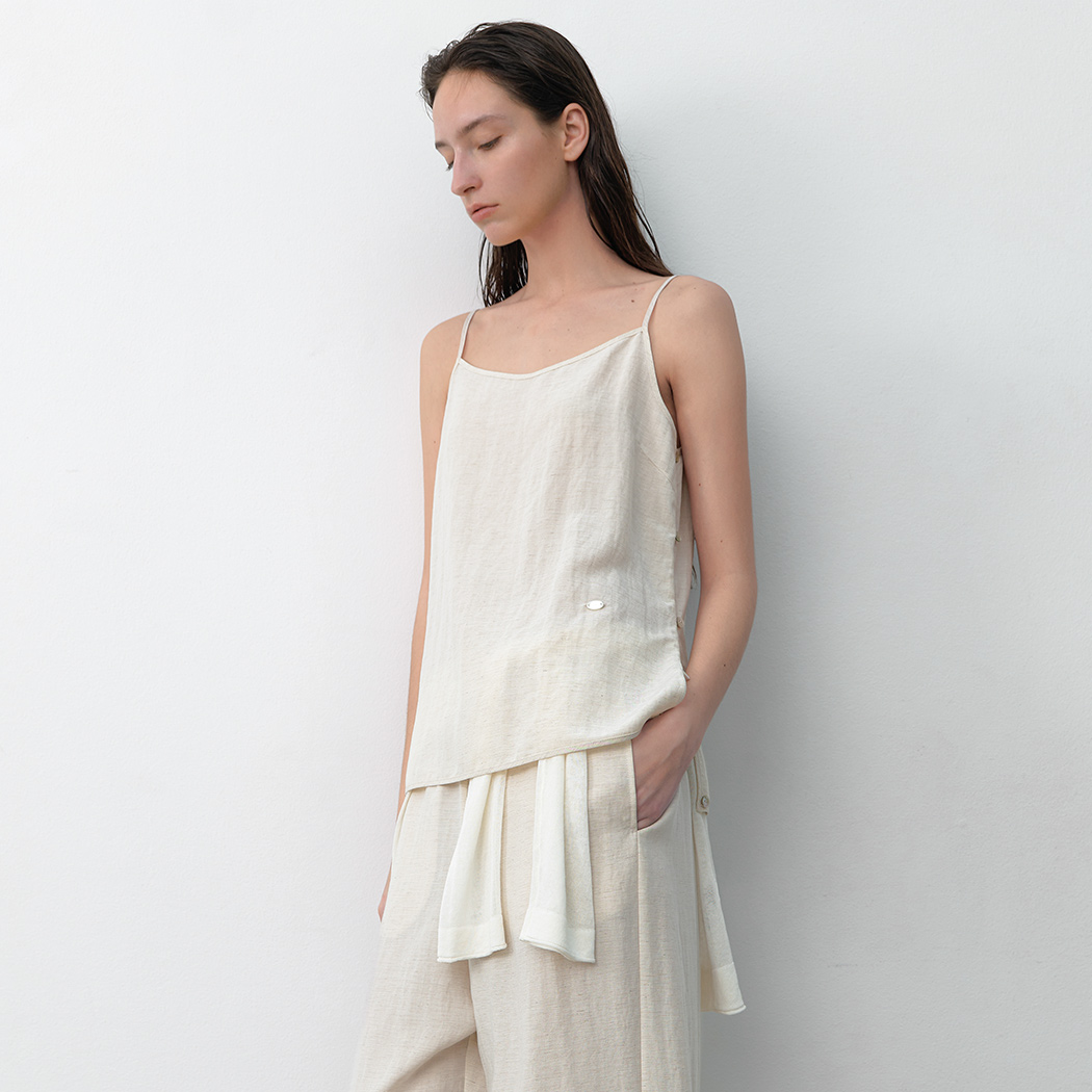 （BL-4337）MOBLE SET-UP SLEEVELESS TOP