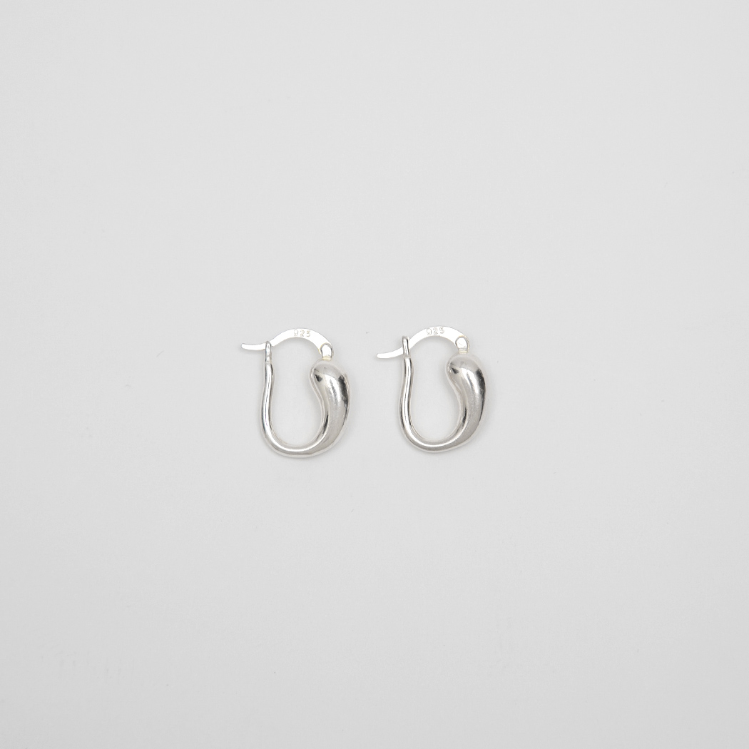（E-1601）VOLUME CURVE EARRING