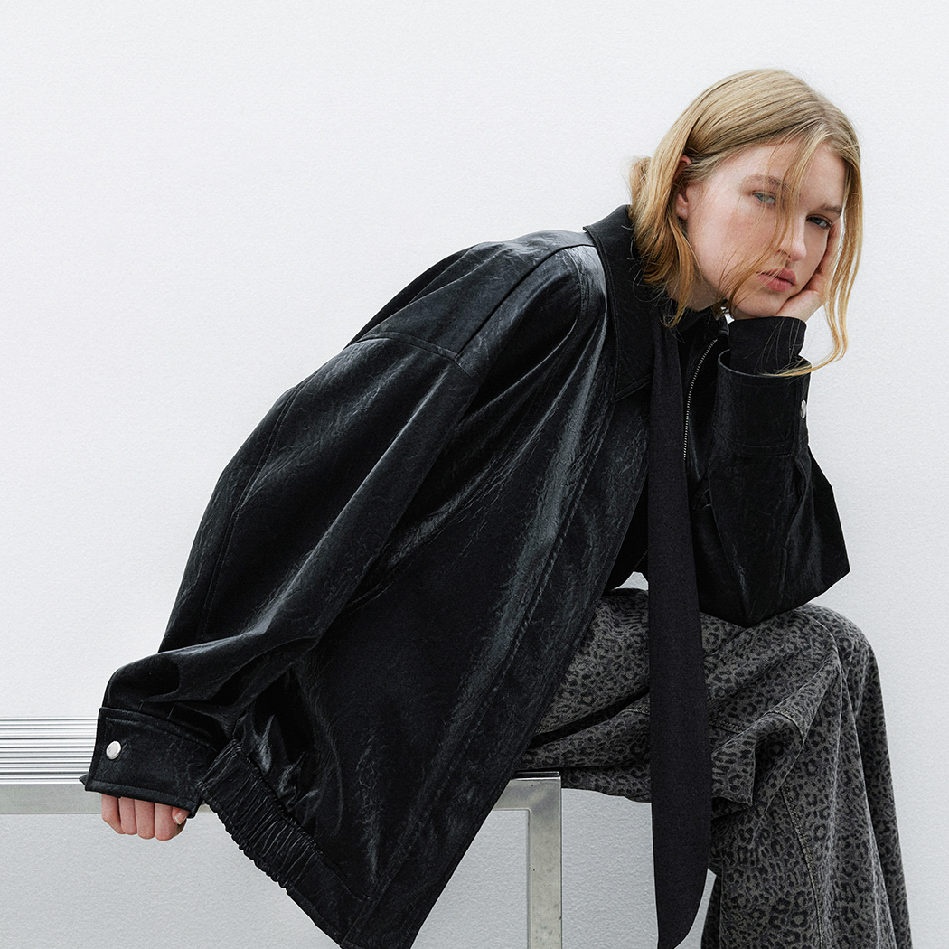 （JP-586）OVERFIT GLOSSY SNAP BUTTON BLOUSON