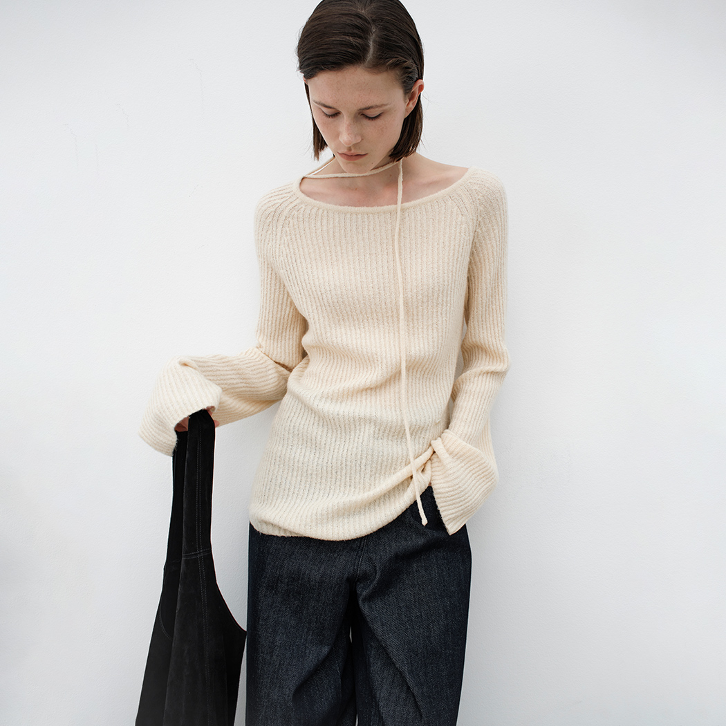 （T-7123）UNBALANCED NECK STRING WOOL KNIT