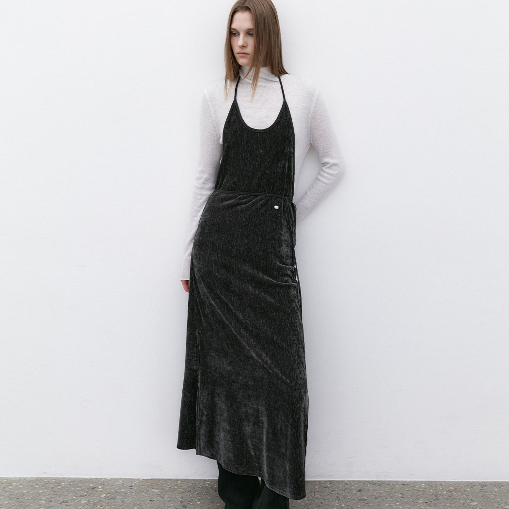 （OP-6310）SOFT VELVET HALTER NECK DRESS