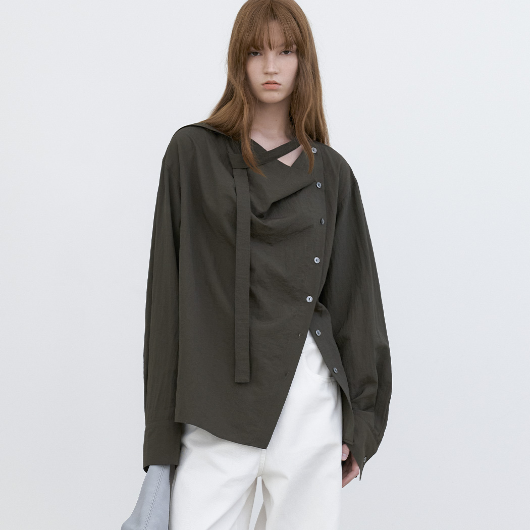 （BL-4390）ASSYMETRIC TIED BLOUSE