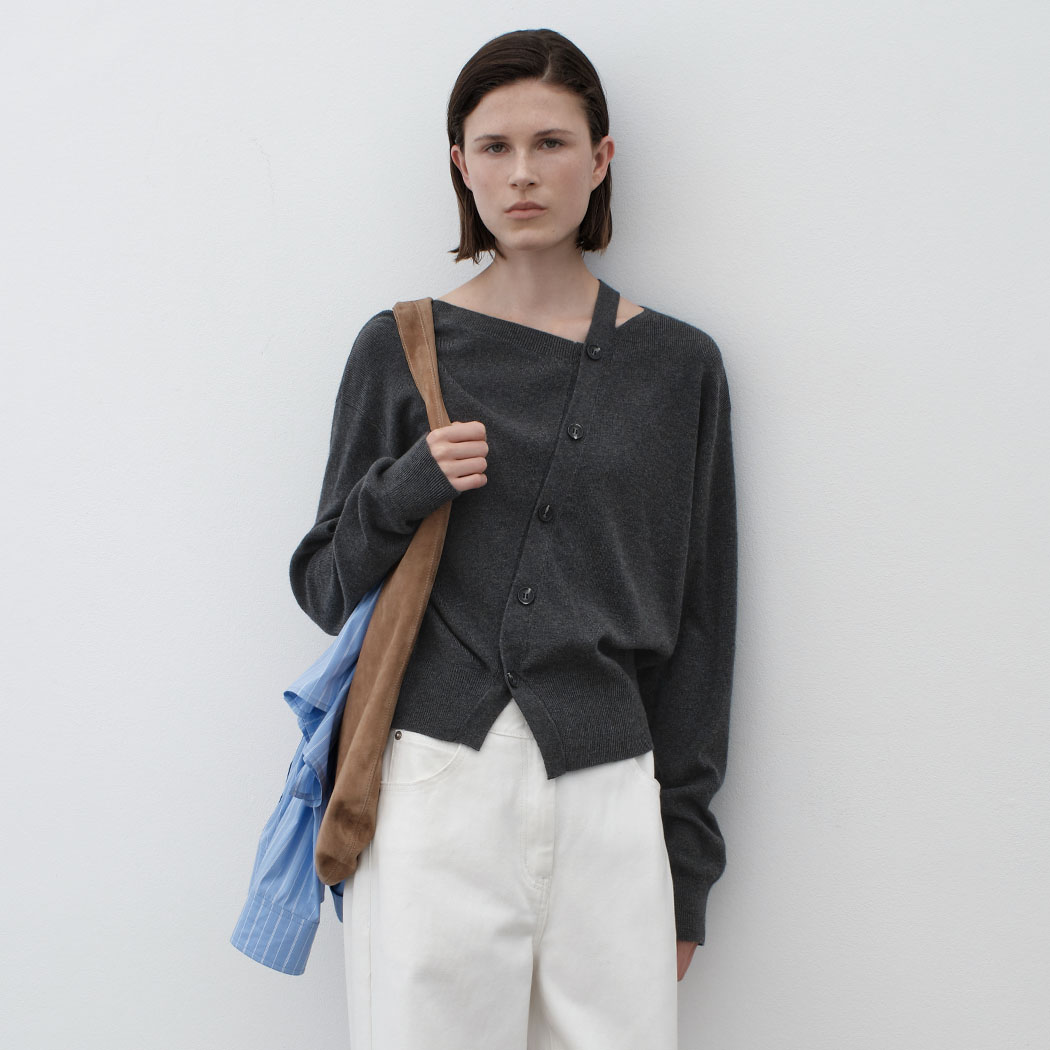 (ZT-7131)CUTOUT OBLIQUE KNIT