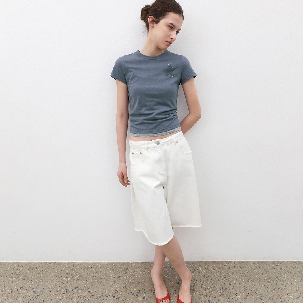 （T-7211）BLUR STAR GRAPHIC SLIM T