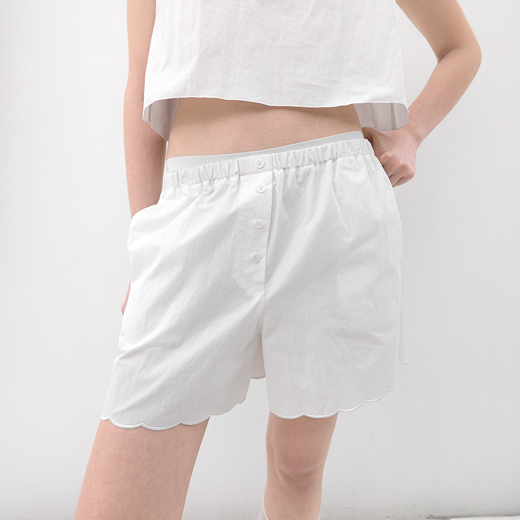 （PT-5784）AN SEMICIRCLE SCALLOP SET-UP HALF PANTS