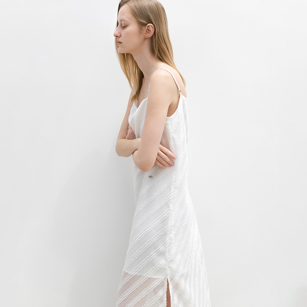 （OP-6329）FEATHER STRIPE JACQUARD DRESS