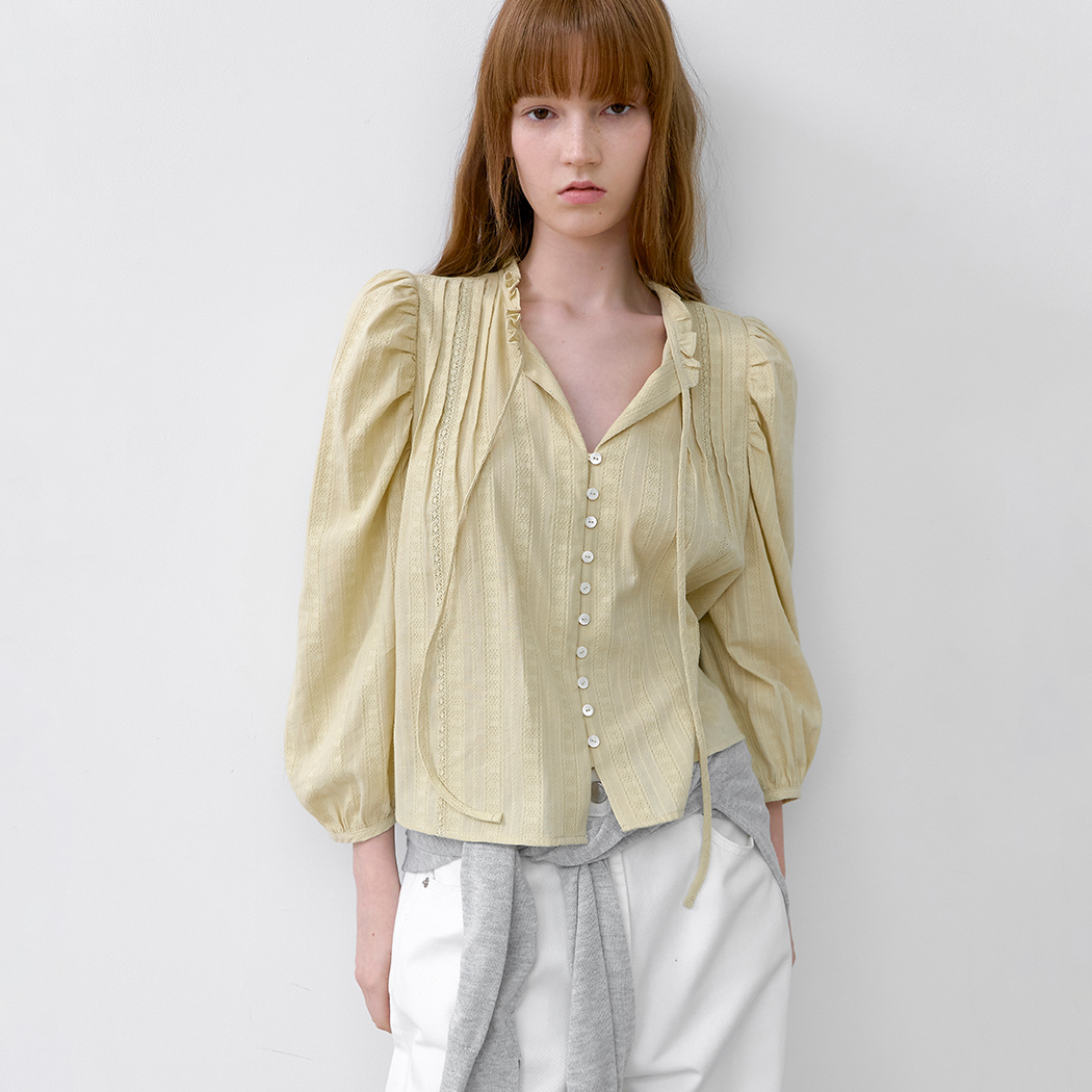 （BL-4394）VOLUME SLEEVE LACE COTTON BLOUSE