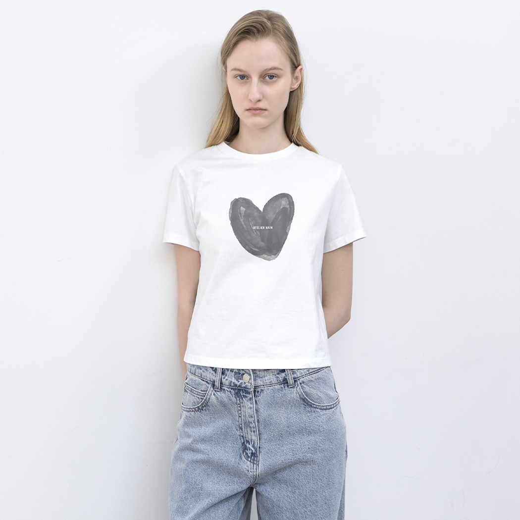 （T-7222）LOGO HEART STANDARD FIT TEE
