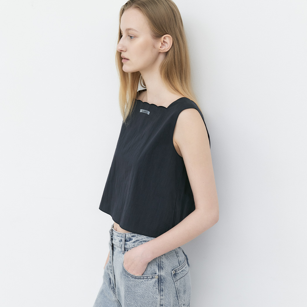 （BL-4421）AN SEMICIRCLE SCALLOP SET-UP BLOUSE