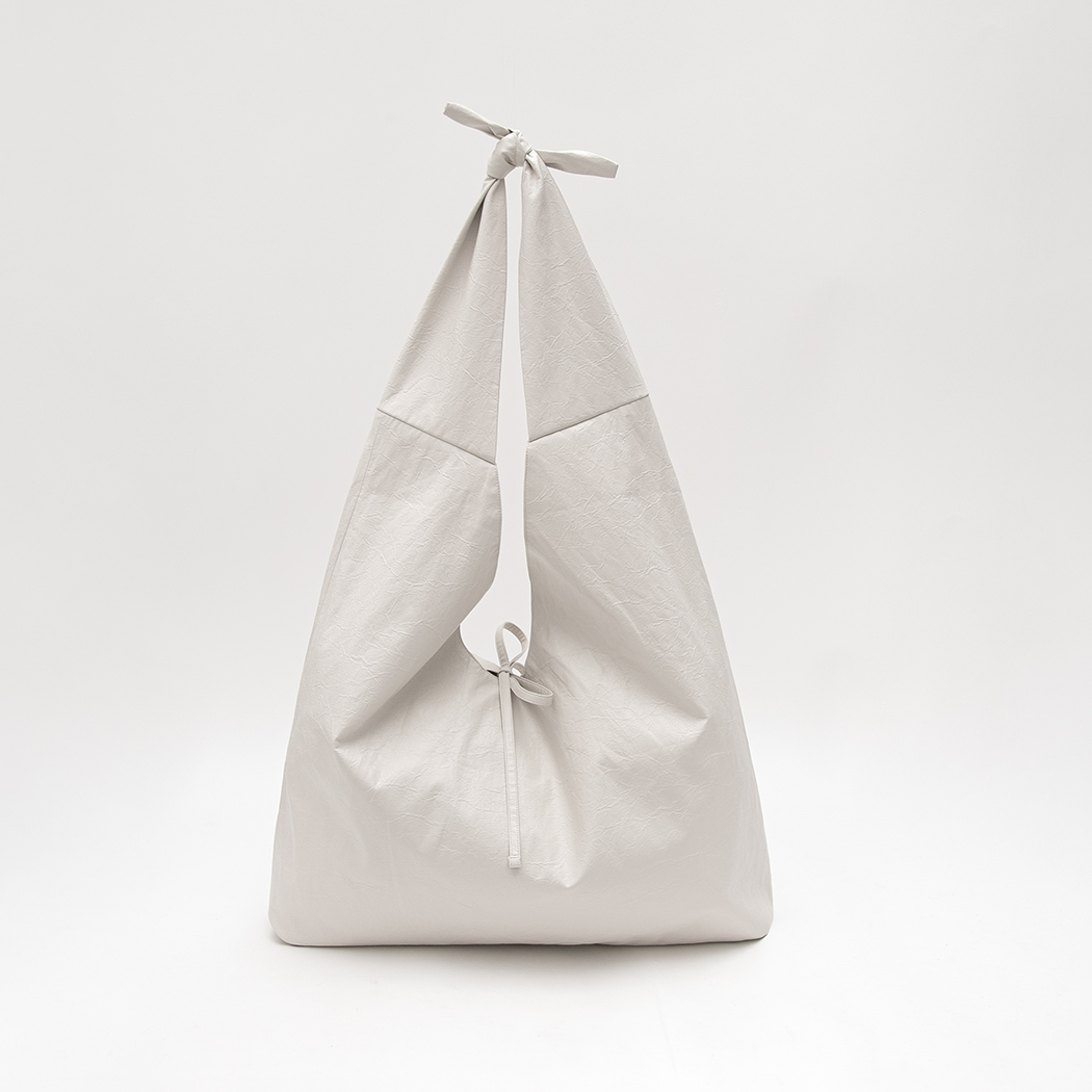 （B-2471）CRINKLE LEATHER SUMMER MAXI KNOT BAG