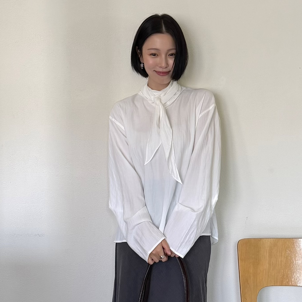 （Z-BL-4386）MOCK NECK TIE BLOUSE