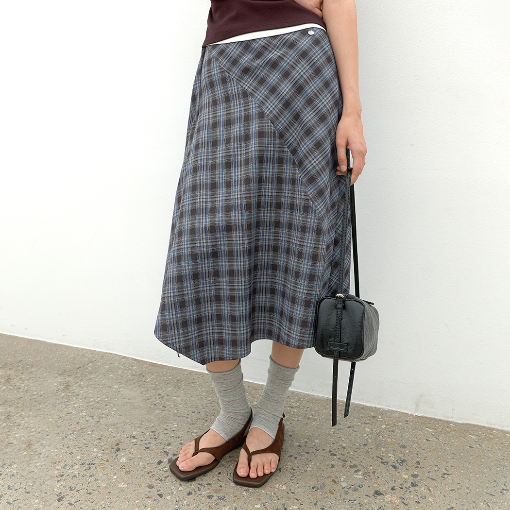 （SK-5115）ASYMMETRIC CHECK FLARE SKIRT