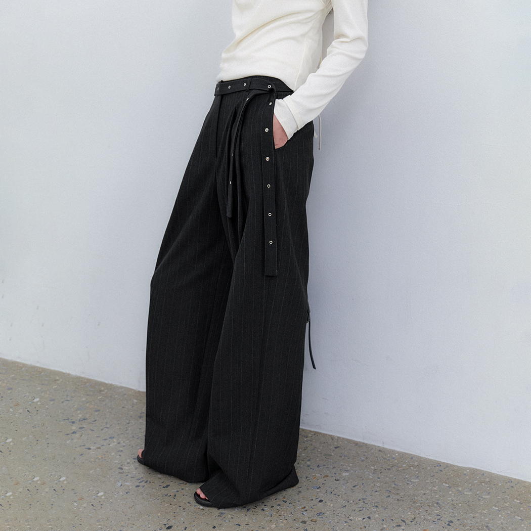 (PT-5816)EYELET BELTED STRIPE TWO TUCK PANTS S
