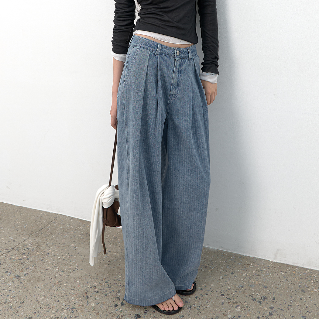 (PT-5814)TWO TUCK STRIPE DENIM PANTS