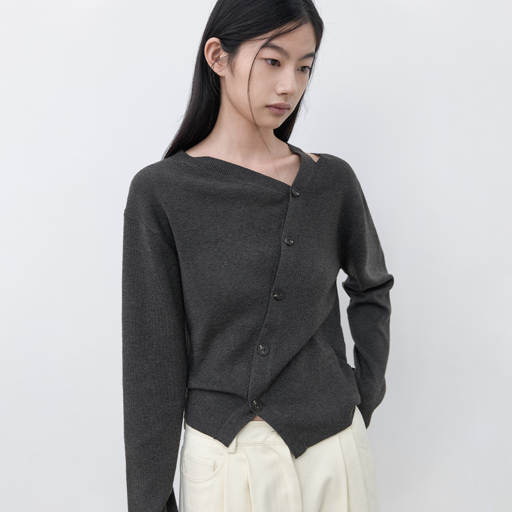 （ZT-7131）CUTOUT OBLIQUE KNIT