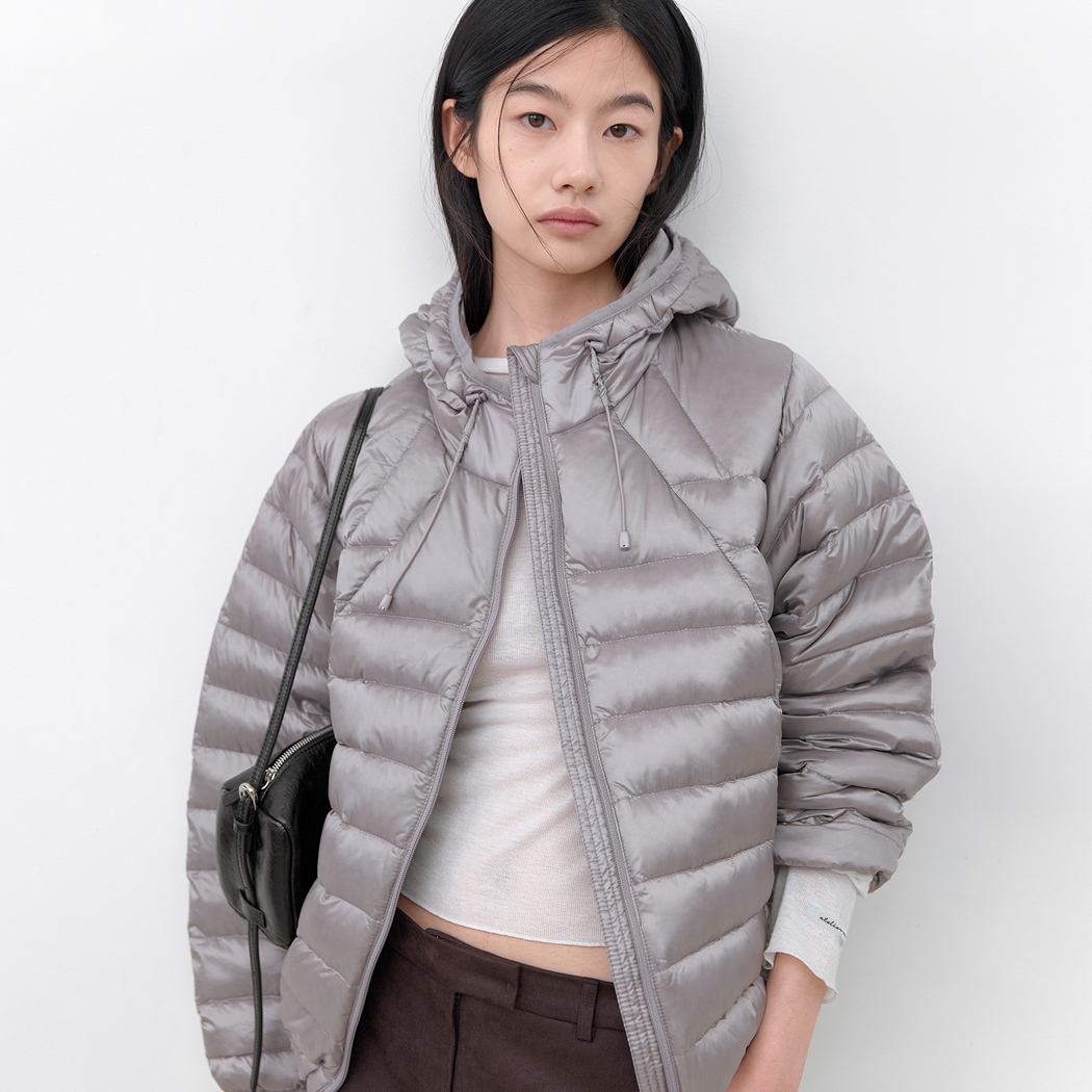（JP-619）LIGHTWEIGHT GLOSSY HOODY DUCK DOWN